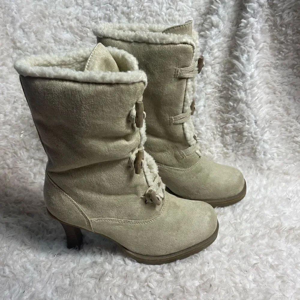The original Arizona jeans company synthetic khaki suede mid calf heels size 11M
